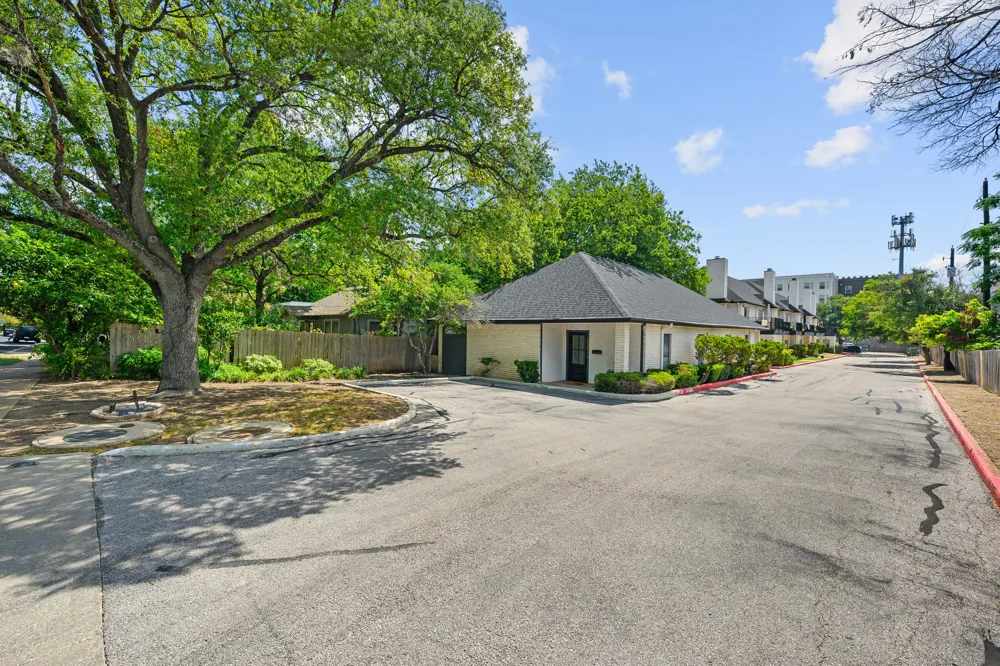 1307 Kinney Avenue Austin, TX 78704