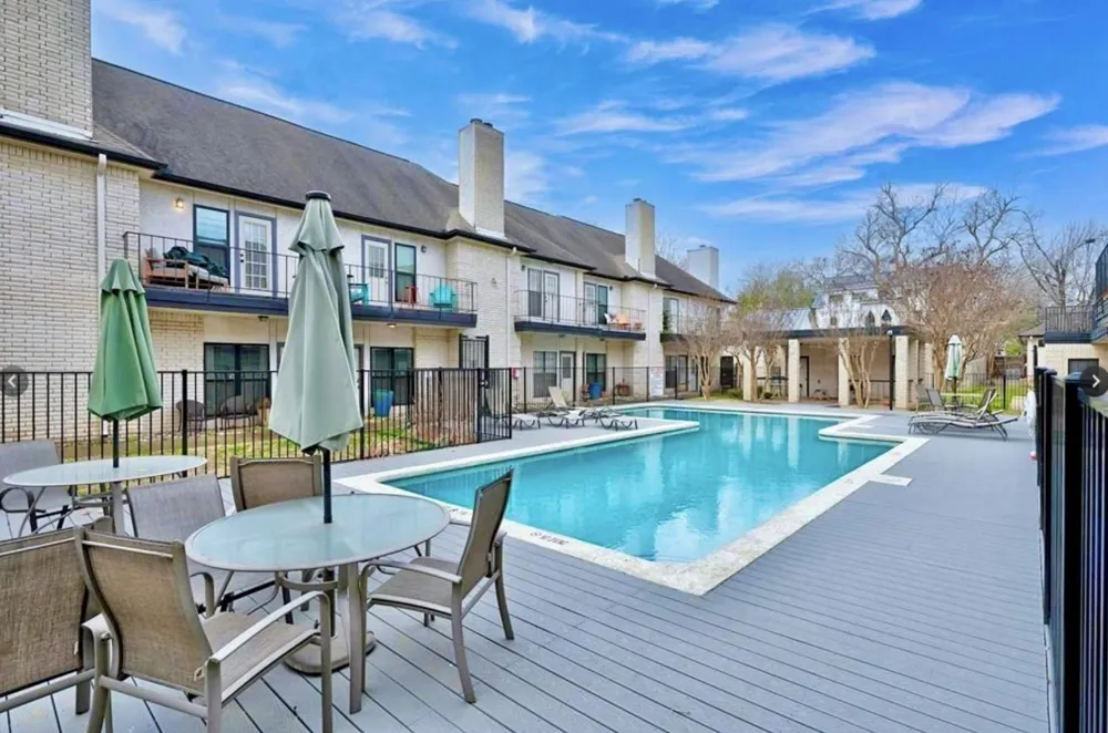 1307 Kinney Avenue Austin, TX 78704
