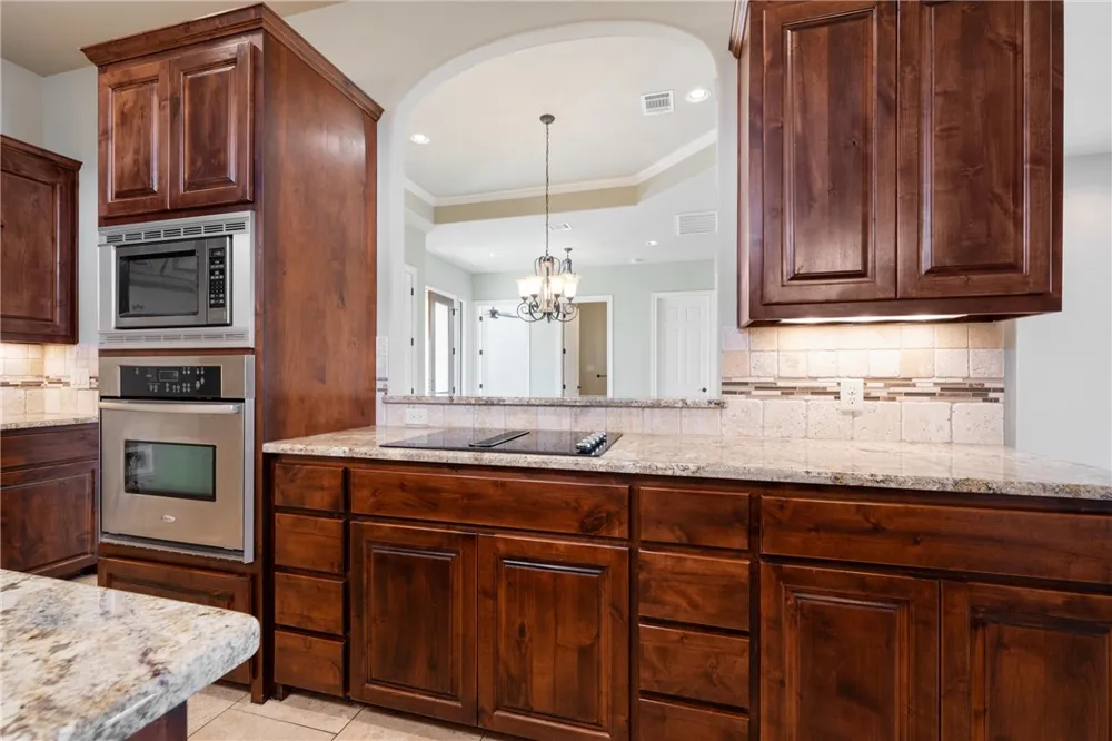 1 Chandon Lane Lakeway, TX 78734