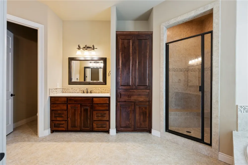 1 Chandon Lane Lakeway, TX 78734