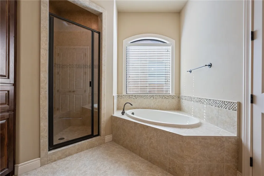 1 Chandon Lane Lakeway, TX 78734
