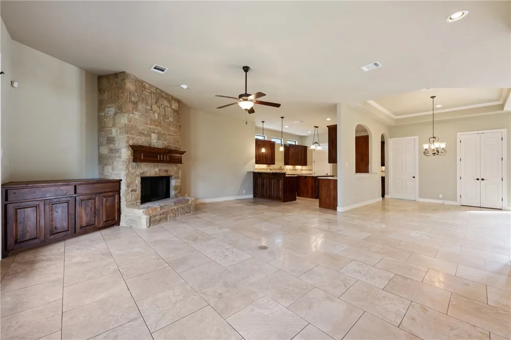 1 Chandon Lane Lakeway, TX 78734