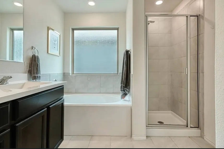 448 Major Lee Lane W Jarrell, TX 76537