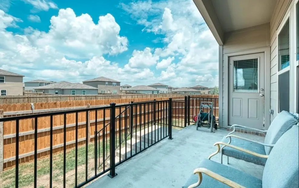 448 Major Lee Lane W Jarrell, TX 76537