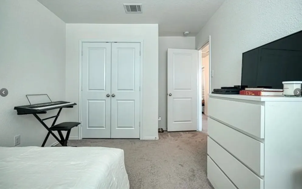 448 Major Lee Lane W Jarrell, TX 76537