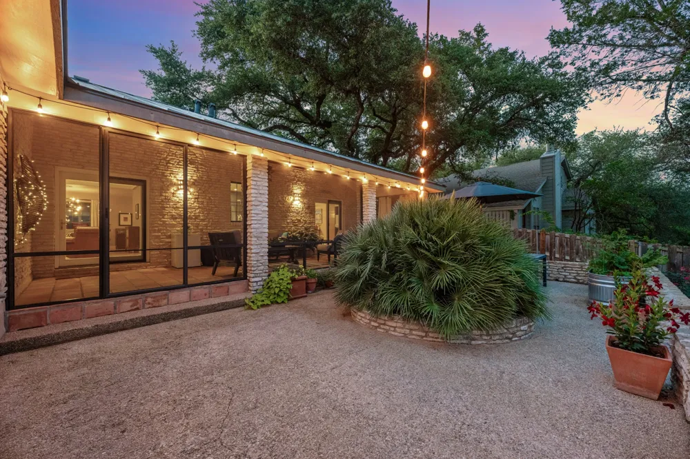 205 Copperleaf Road Lakeway, TX 78734