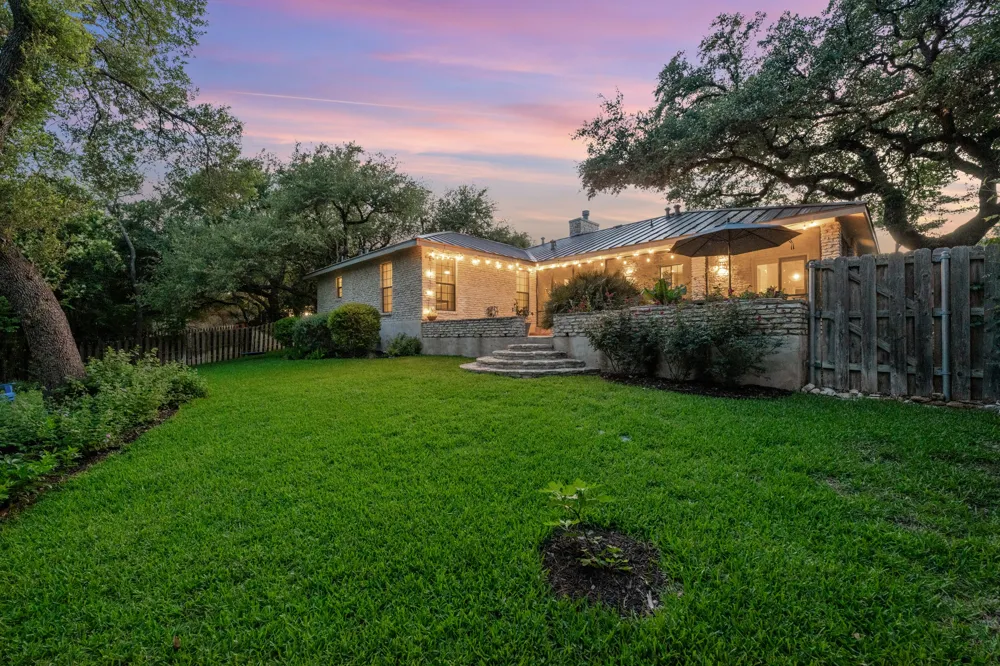 205 Copperleaf Road Lakeway, TX 78734