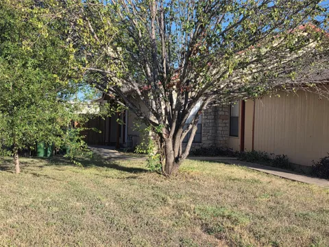 1735 HORSESHOE CIRCLE