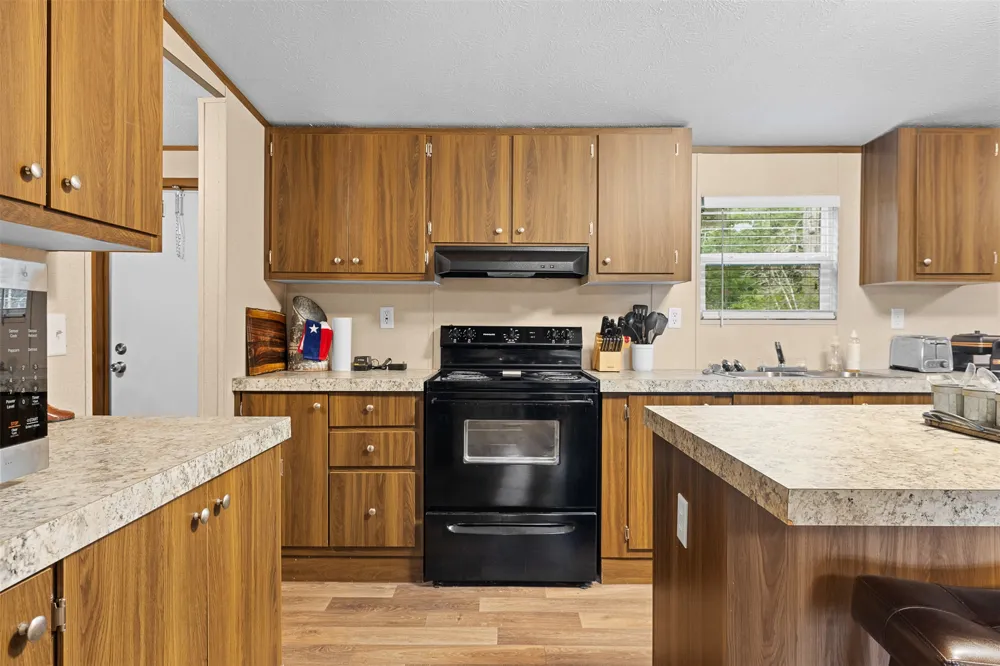 2131 County Road 278 Somerville, TX 77879