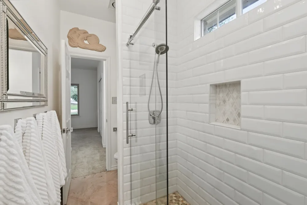 607 Bending Oak Drive Dripping Springs, TX 78620