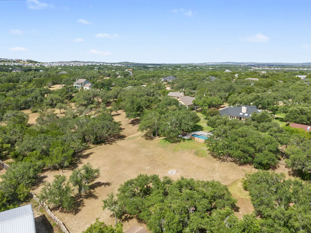 607 Bending Oak Drive Dripping Springs, TX 78620