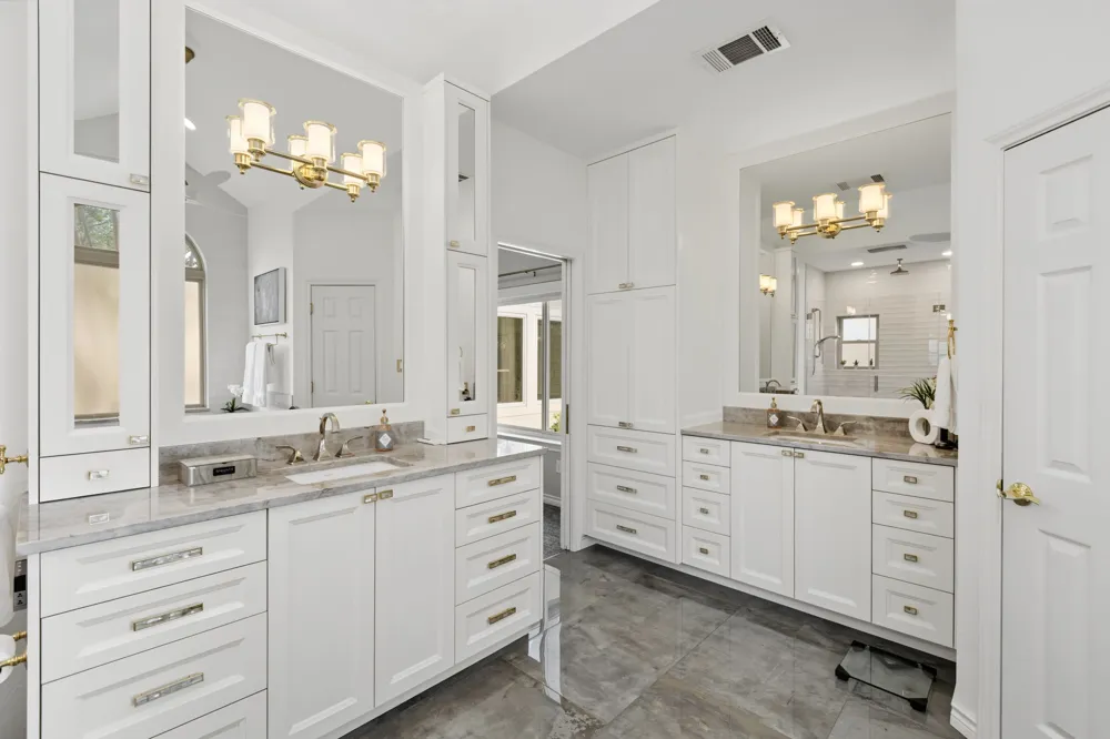 607 Bending Oak Drive Dripping Springs, TX 78620