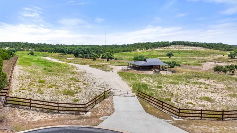 15801 Palomino Ranch Drive Leander, TX 78641
