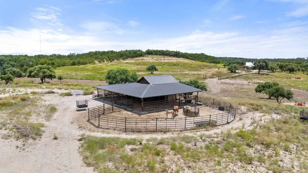 15801 Palomino Ranch Drive Leander, TX 78641