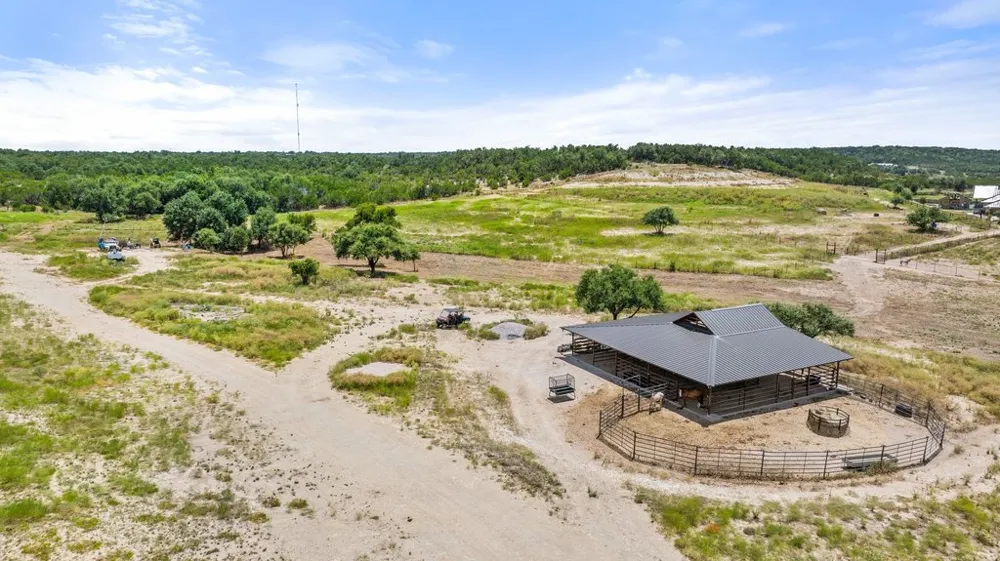 15801 Palomino Ranch Drive Leander, TX 78641