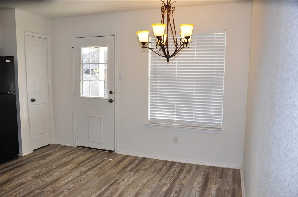 127 Anderson Street Hutto, TX 78634