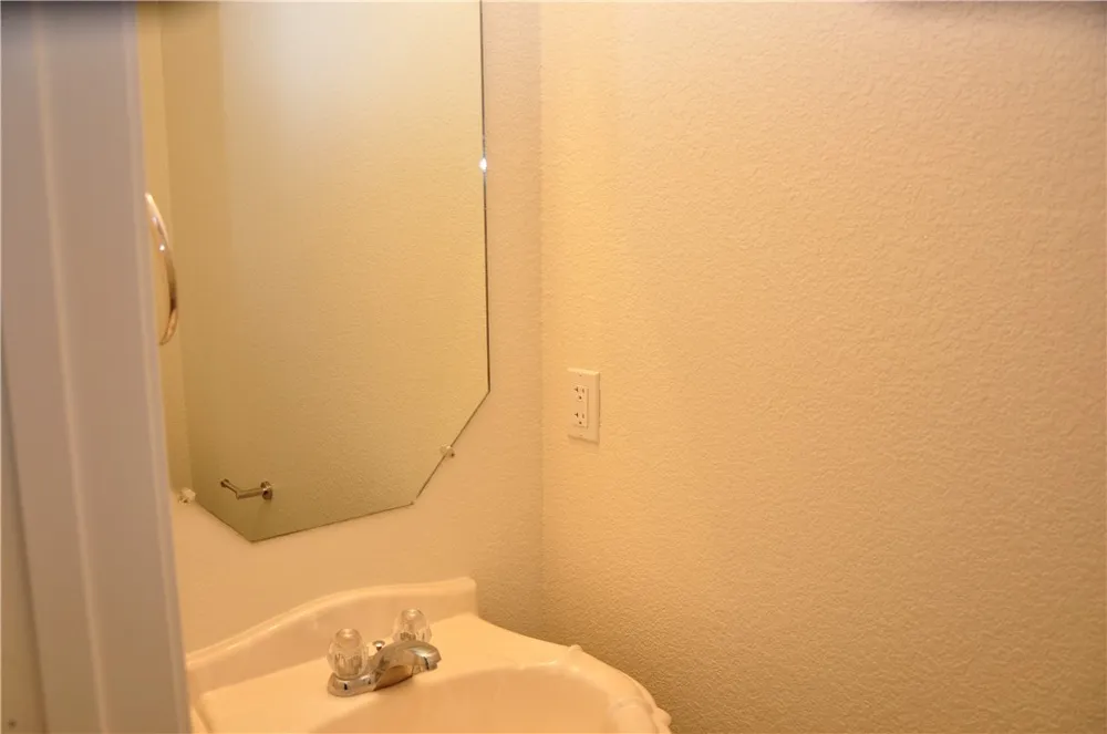 127 Anderson Street Hutto, TX 78634