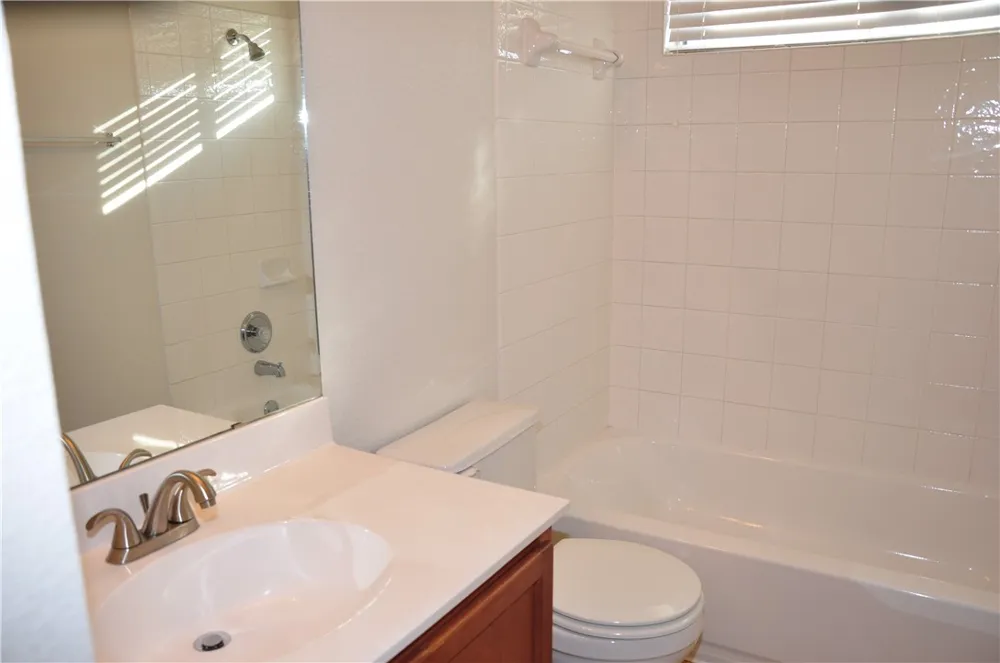 127 Anderson Street Hutto, TX 78634