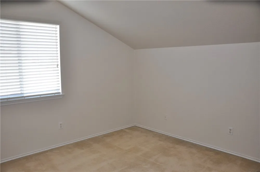 127 Anderson Street Hutto, TX 78634