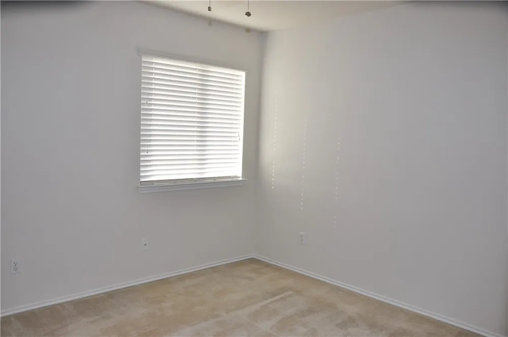 127 Anderson Street Hutto, TX 78634