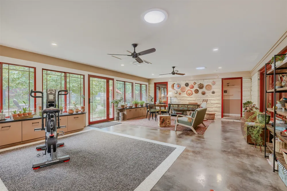 6011 Shoal Creek Boulevard Austin, TX 78757