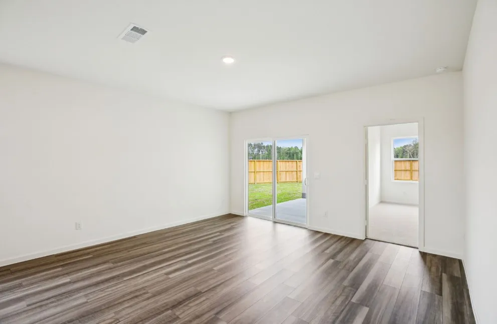 328 Sieders Street Taylor, TX 76574