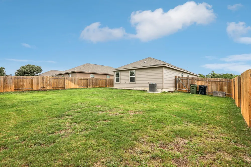 1040 Riverdale Cove Jarrell, TX 76537