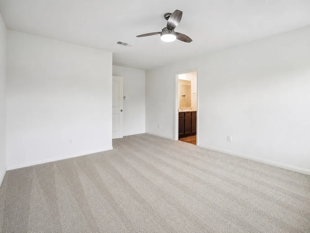 1040 Riverdale Cove Jarrell, TX 76537