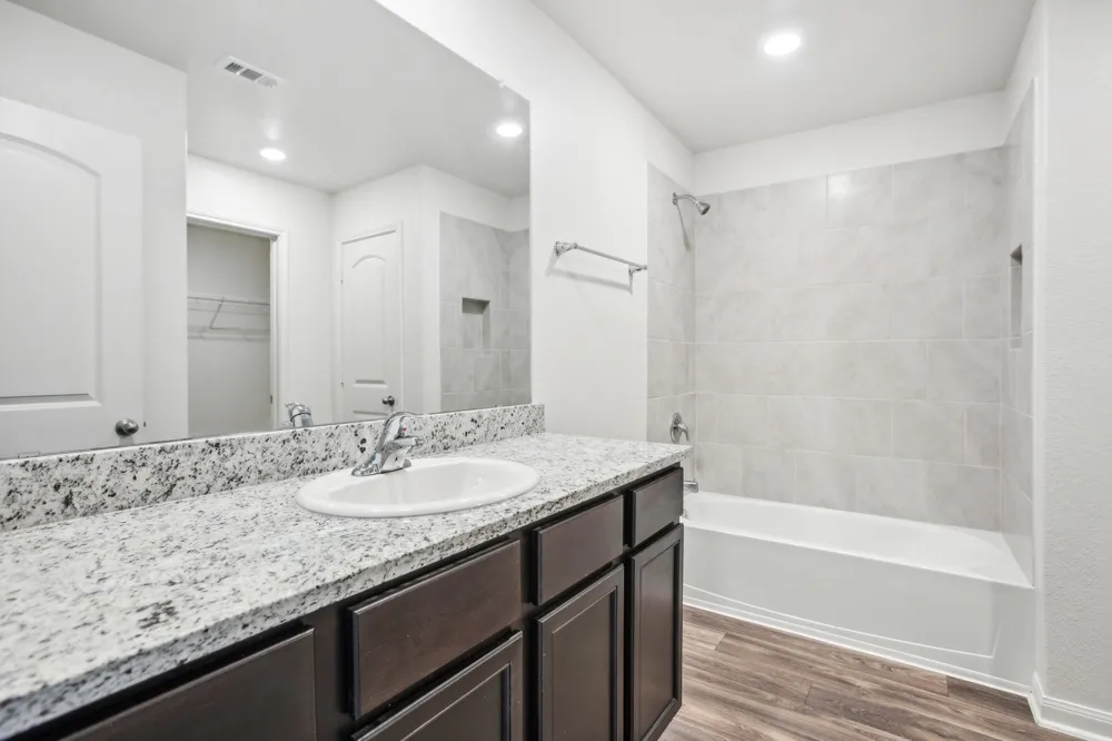 1040 Riverdale Cove Jarrell, TX 76537