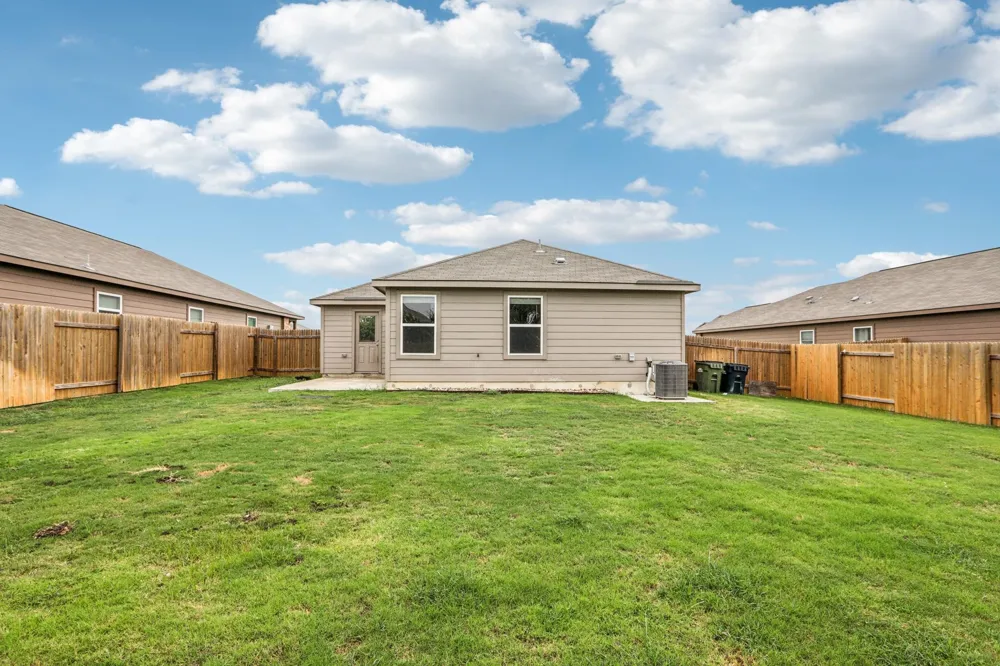 1040 Riverdale Cove Jarrell, TX 76537