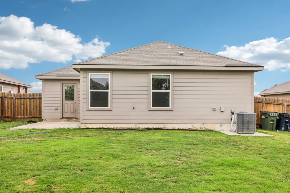 1040 Riverdale Cove Jarrell, TX 76537