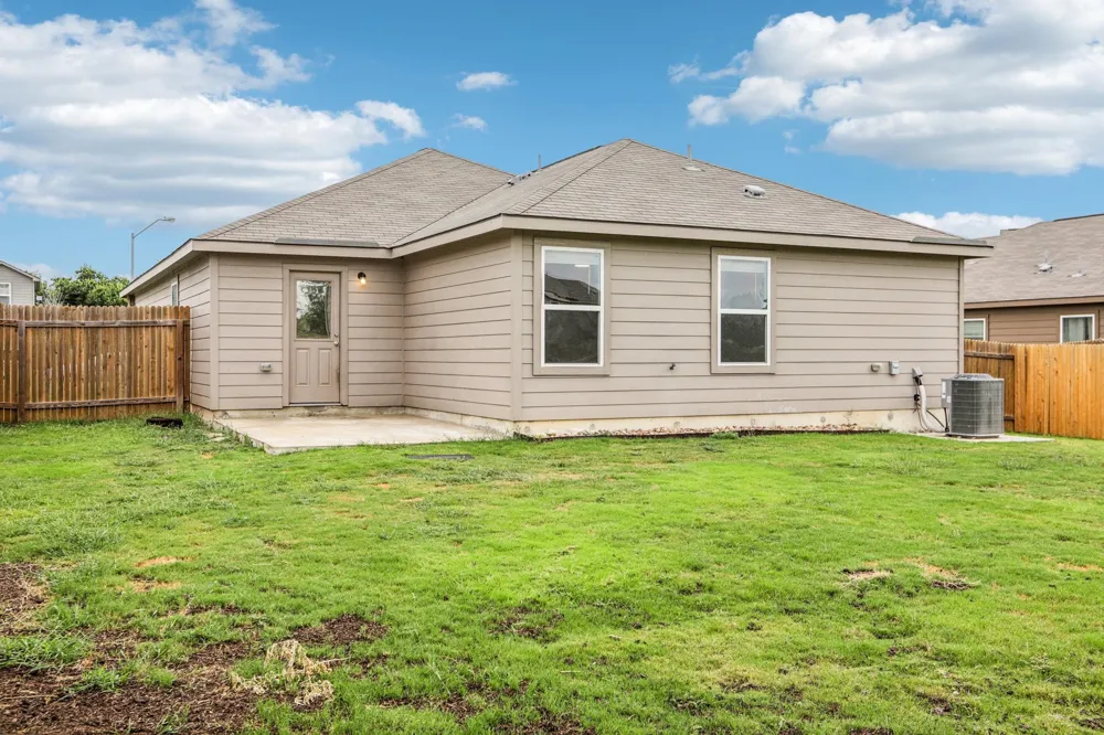 1040 Riverdale Cove Jarrell, TX 76537