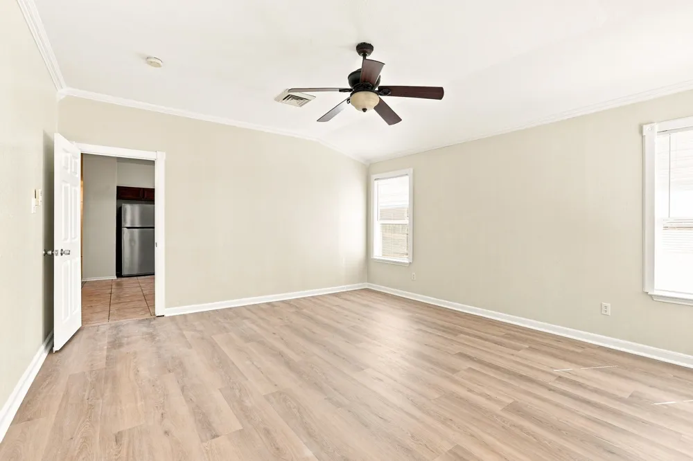 338 Oxford Drive Kyle, TX 78640
