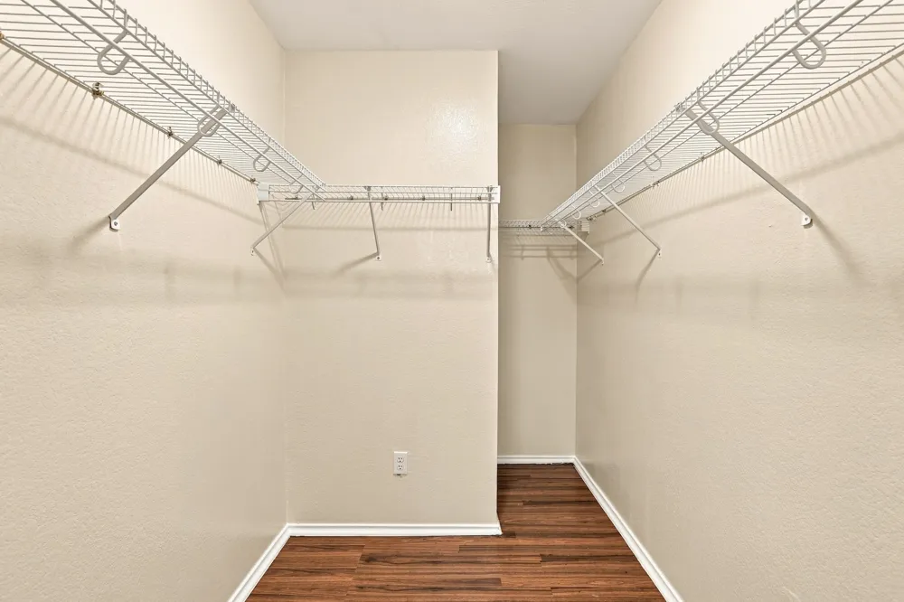 338 Oxford Drive Kyle, TX 78640