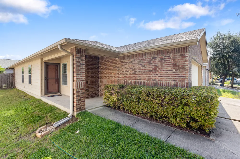 148 Grazing Horse Lane Manchaca, TX 78652