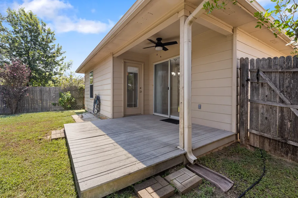 148 Grazing Horse Lane Manchaca, TX 78652