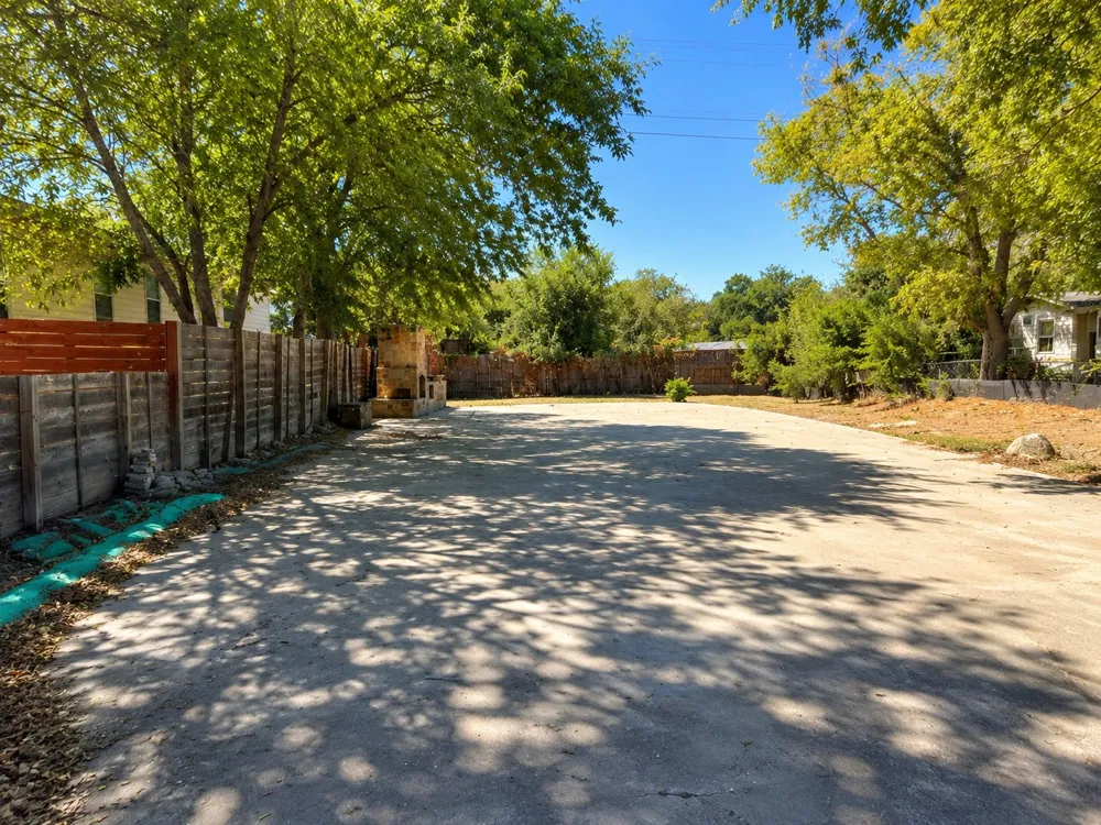 1907 Bitter Creek Drive Austin, TX 78744