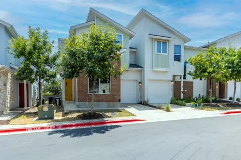3108 E 51st Street #701