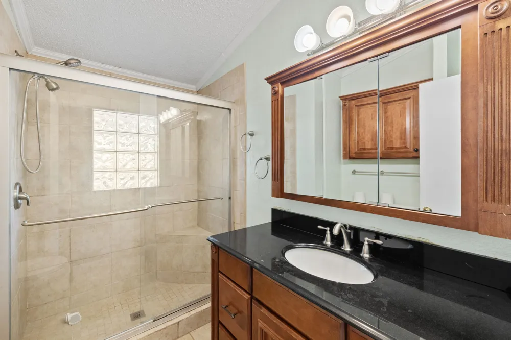 1151 Live Oak Trail Liberty Hill, TX 78642