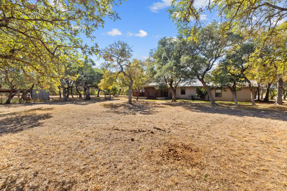1151 Live Oak Trail Liberty Hill, TX 78642