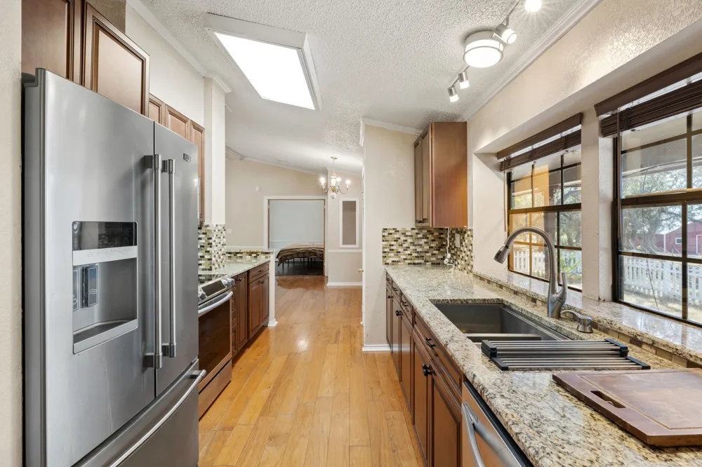 1151 Live Oak Trail Liberty Hill, TX 78642
