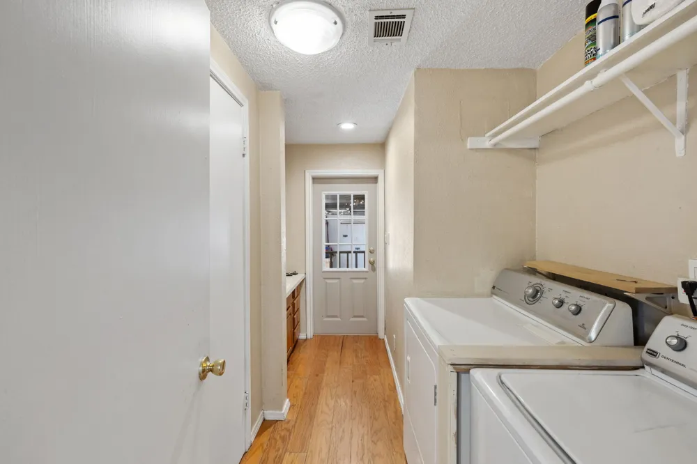 1151 Live Oak Trail Liberty Hill, TX 78642