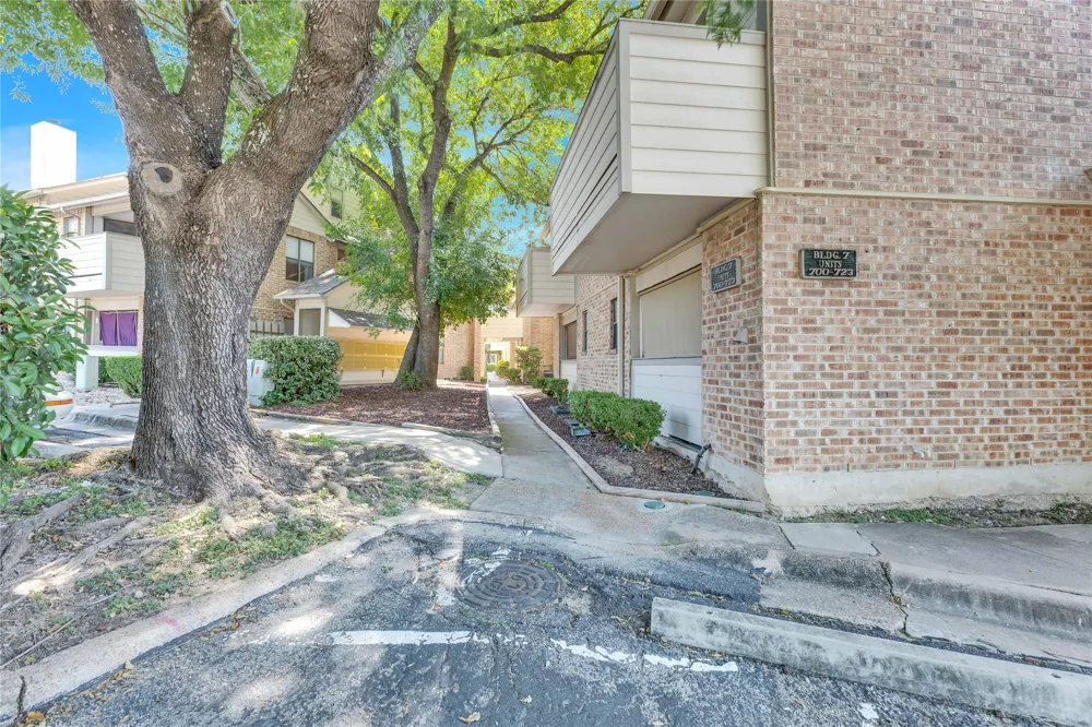 2500 Burleson Road #703 Austin, TX 78741