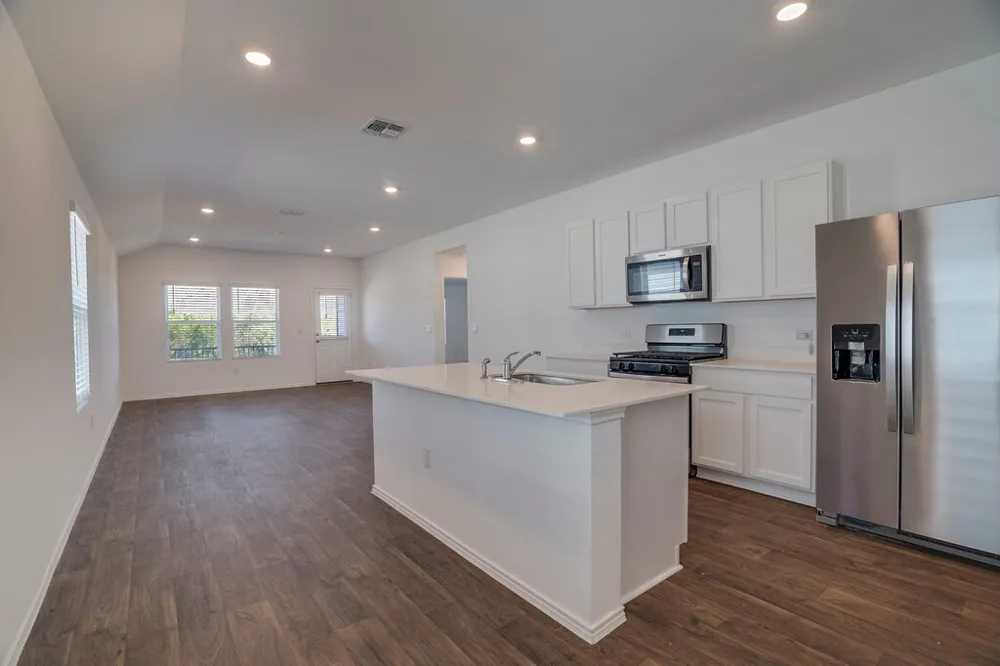 12317 Silversmith Lane Mustang Ridge, TX 78610