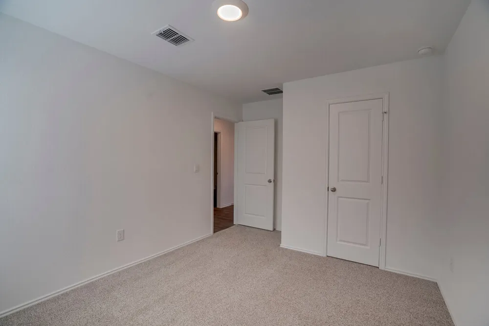 12317 Silversmith Lane Mustang Ridge, TX 78610