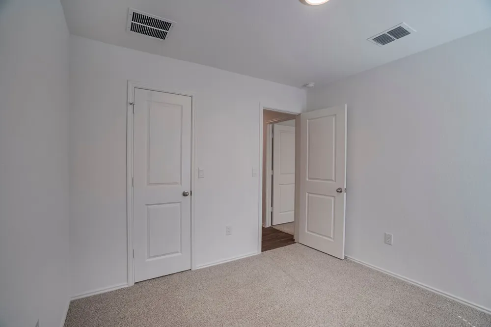12317 Silversmith Lane Mustang Ridge, TX 78610