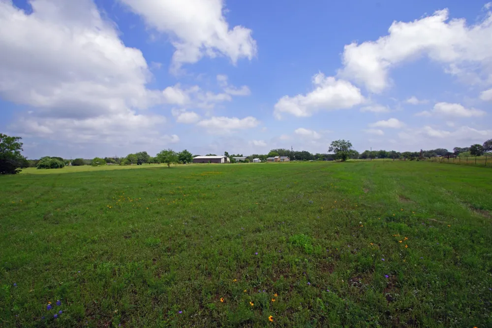 350 Apache Springs Road Briggs, TX 78608