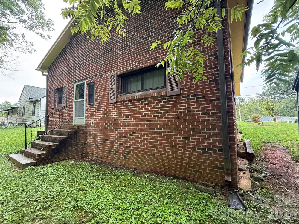 426 Bouchelle Street Morganton, NC 28655