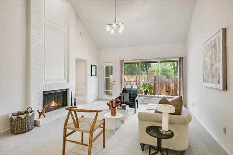 3718 Williamsburg Circle