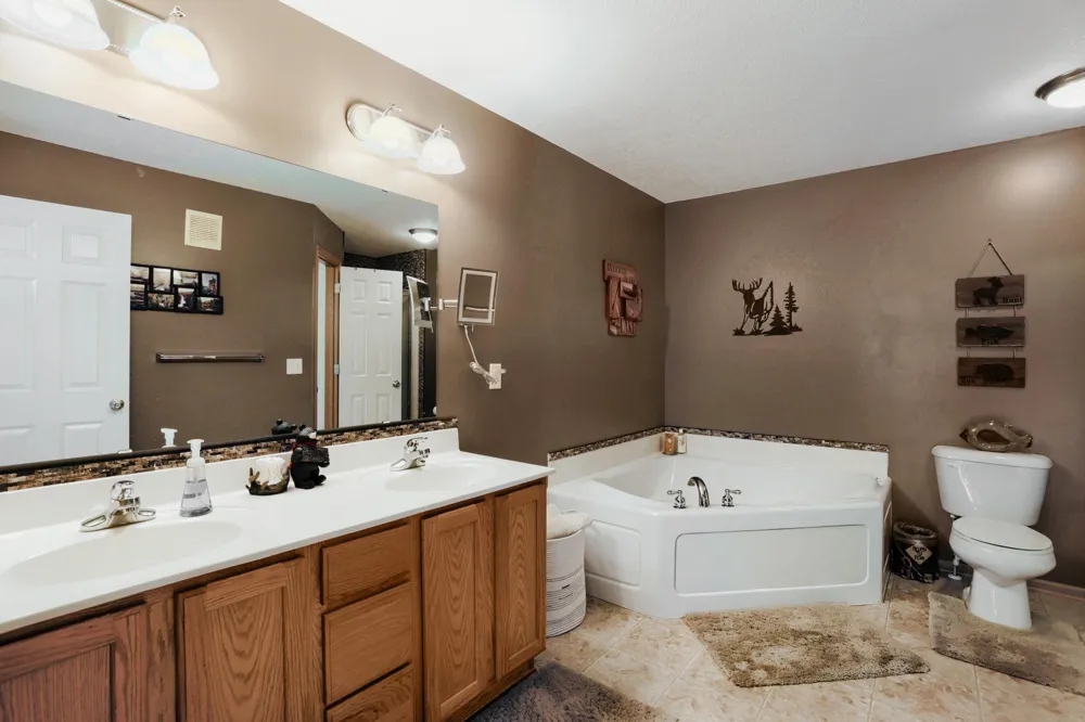 18087 Vance Circle NW Elk River, MN 55330